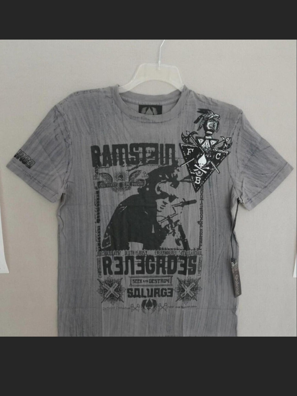 ***ON HOLD DO NOT BUY***NWT Salvage Gray Short Sleeve Graphic Crew Neck Tee. M